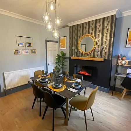Spacious 3-bedroom House With Parking Sheffield